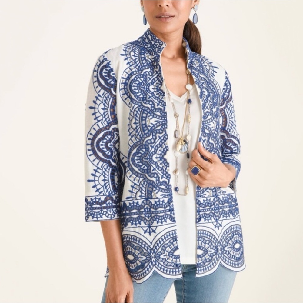 Chico’s Blue and White Embroidered Scalloped-Hem Jacket Size M - Picture 8 of 12